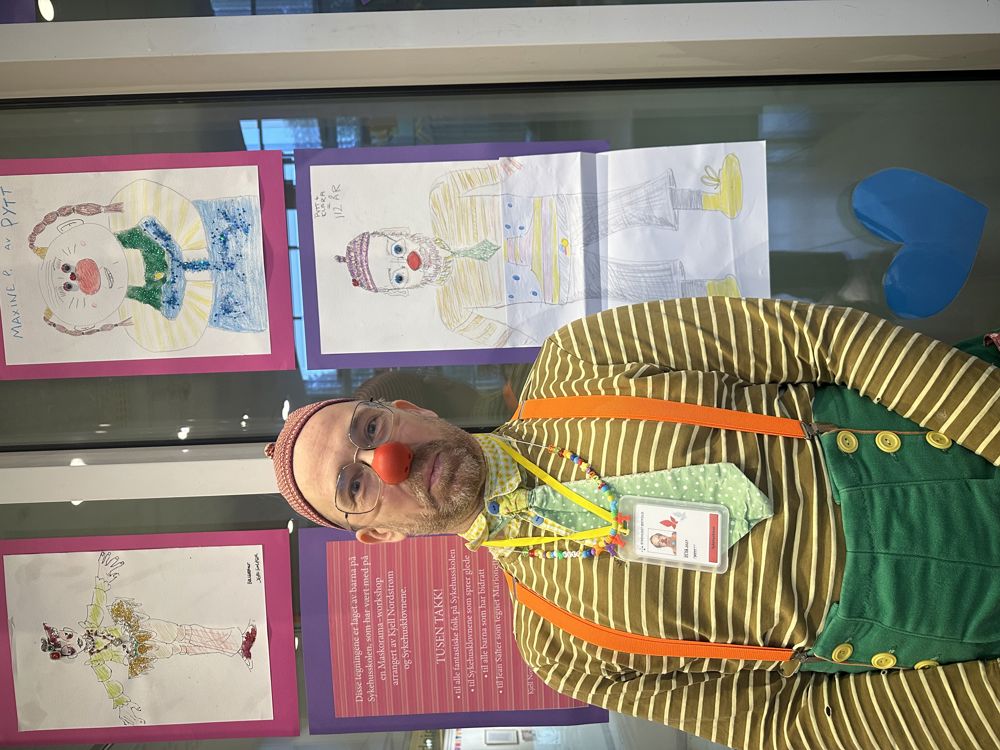 en person som har på seg et plagg en person som har på seg et plagg