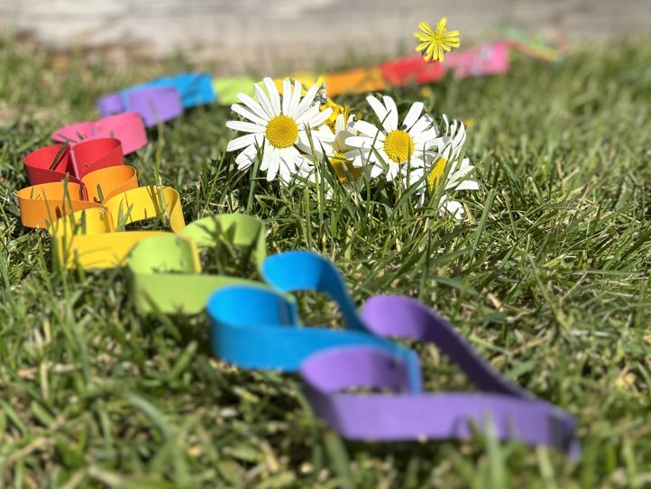 Pridehjerter og sommerblomster